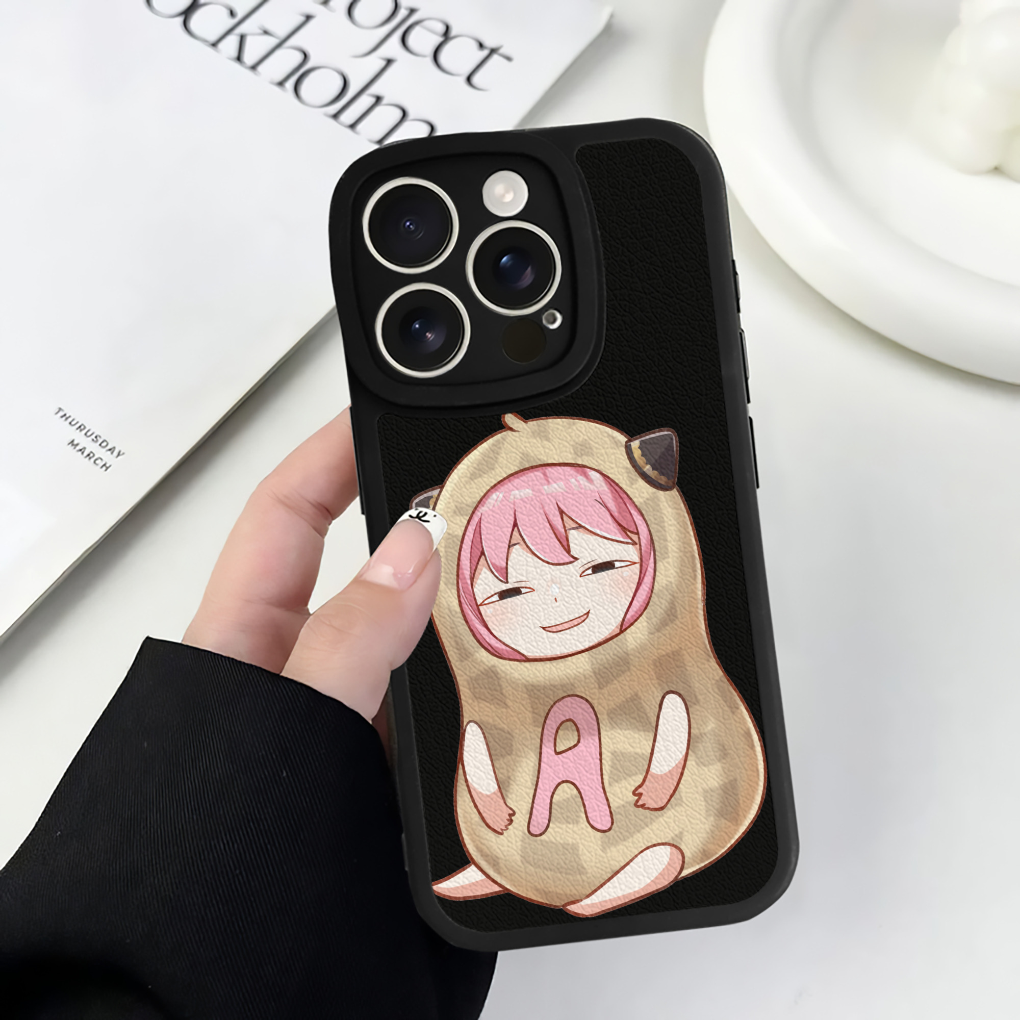 （画像用） SPY×FAMILY间谍家家酒 【iPhone 16シリーズ対応】シリコンスマホケース（レザー調） 材質：シリコン
